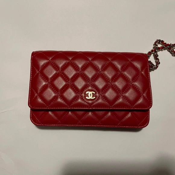 Chanel Woc Lambskin GHW Red - Picture 1 of 4